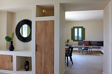 Honeymoon Suite with Heated Pool