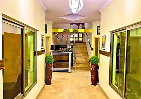 Doves Inn Hotel kalma Chowk