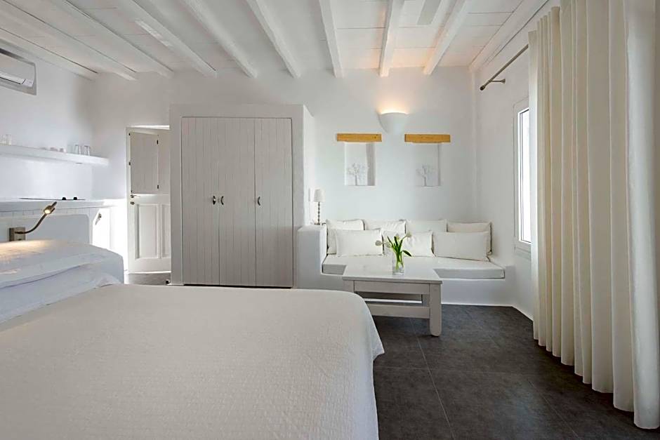 Nefeli Sunset Studios