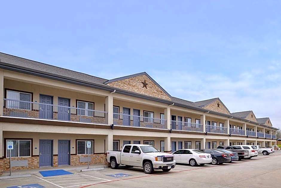 Americas Inn & Suites IAH North