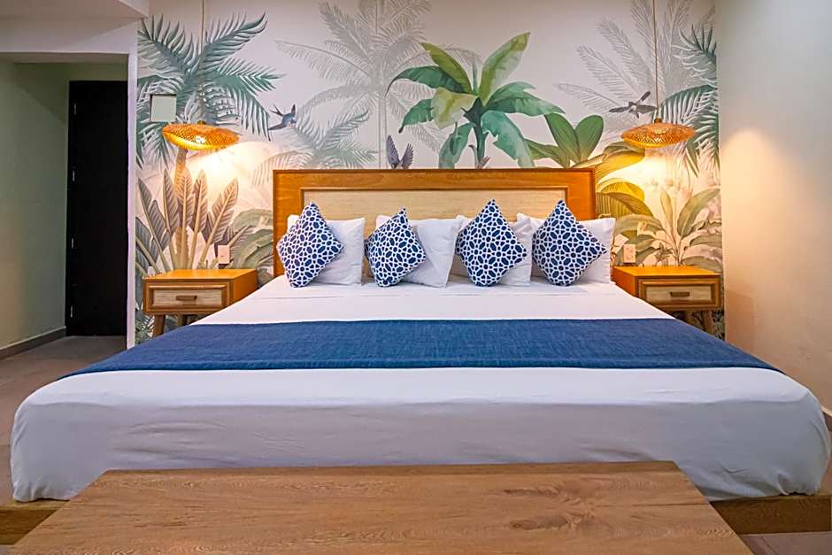 Photo 1 of 10 of Studio 1 King Bed