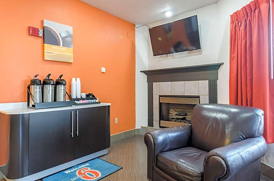 Motel 6 Lincoln, NE