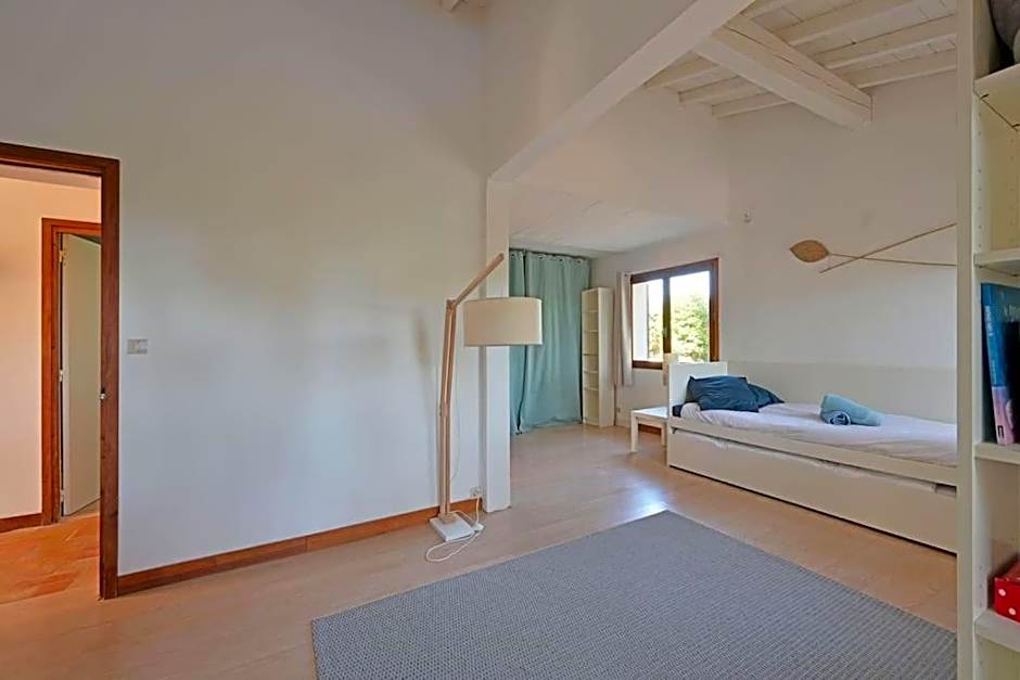 Grande villa avec piscine près d'Avignon - Jonquerettes