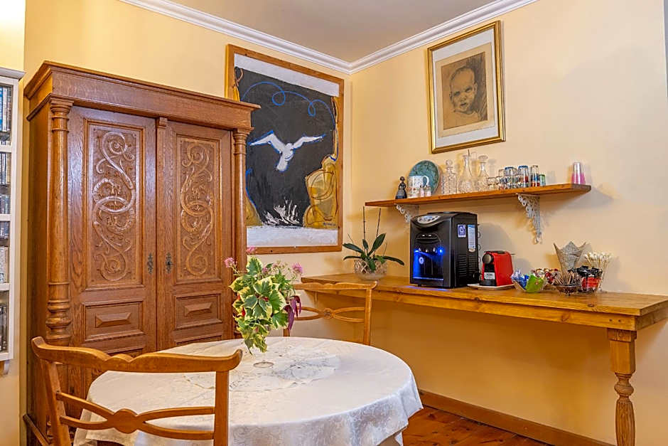 Ha'Seuda Ha'Achrona Suites