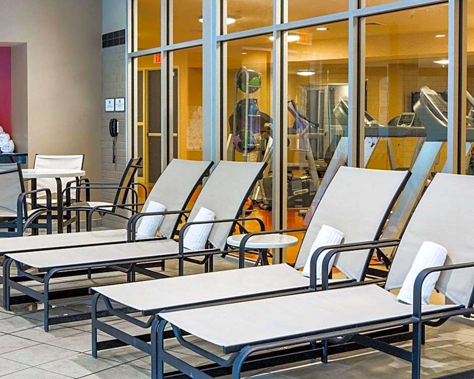 Cambria Hotel Traverse City