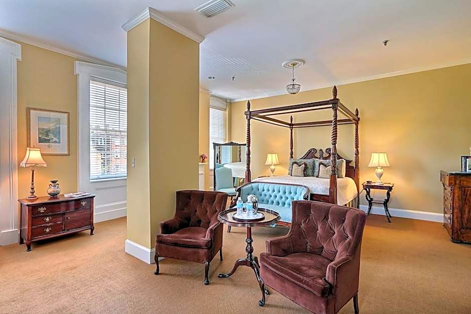 The Presidents' Quarters Inn