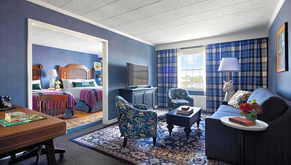 Graduate By Hilton State College