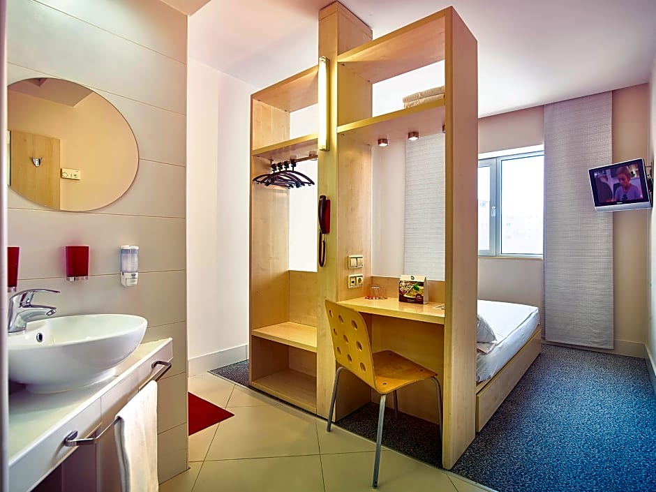 Hello Hotels Gara De Nord Bucharest Romania Rates From Eur29