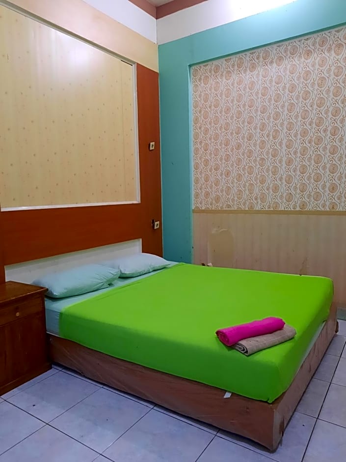 OYO 92470 Hotel Sahabat 2