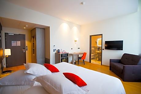 Deluxe Twin Room with Garden View