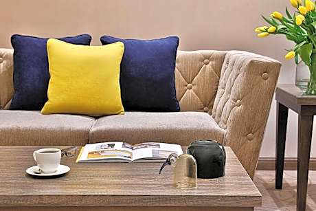 King Suite - Smoking