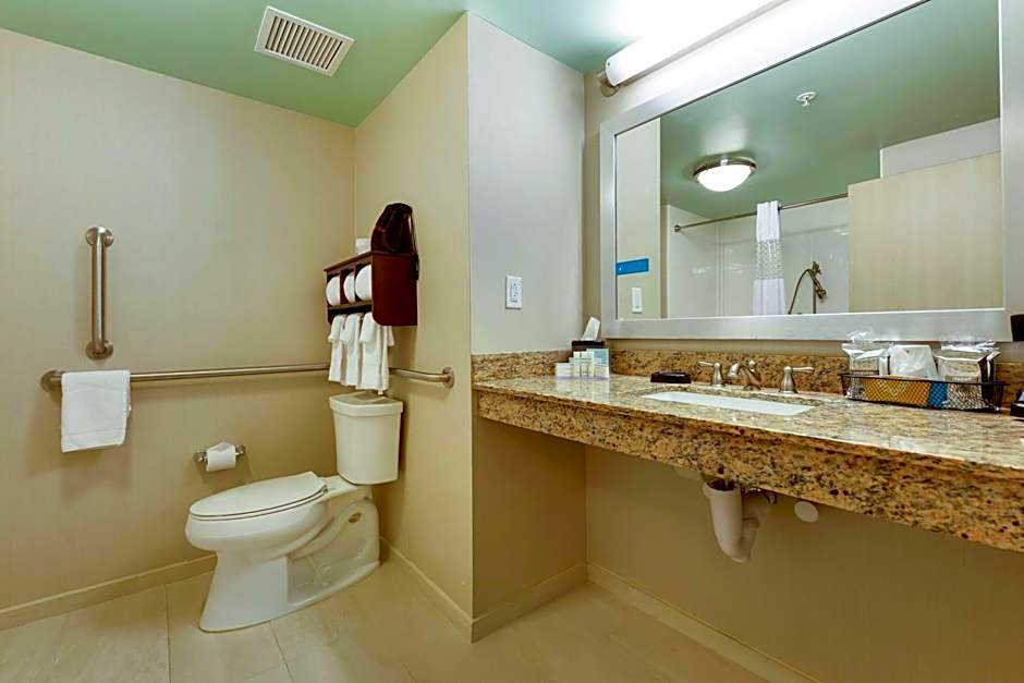 Hampton Inn By Hilton & Suites Gulfport