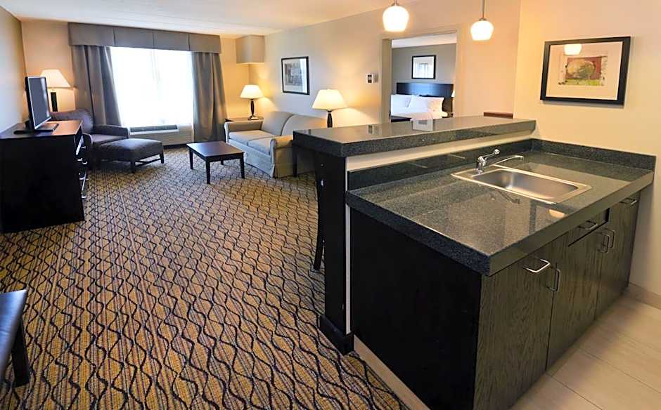 Holiday Inn Express Milford By IHG