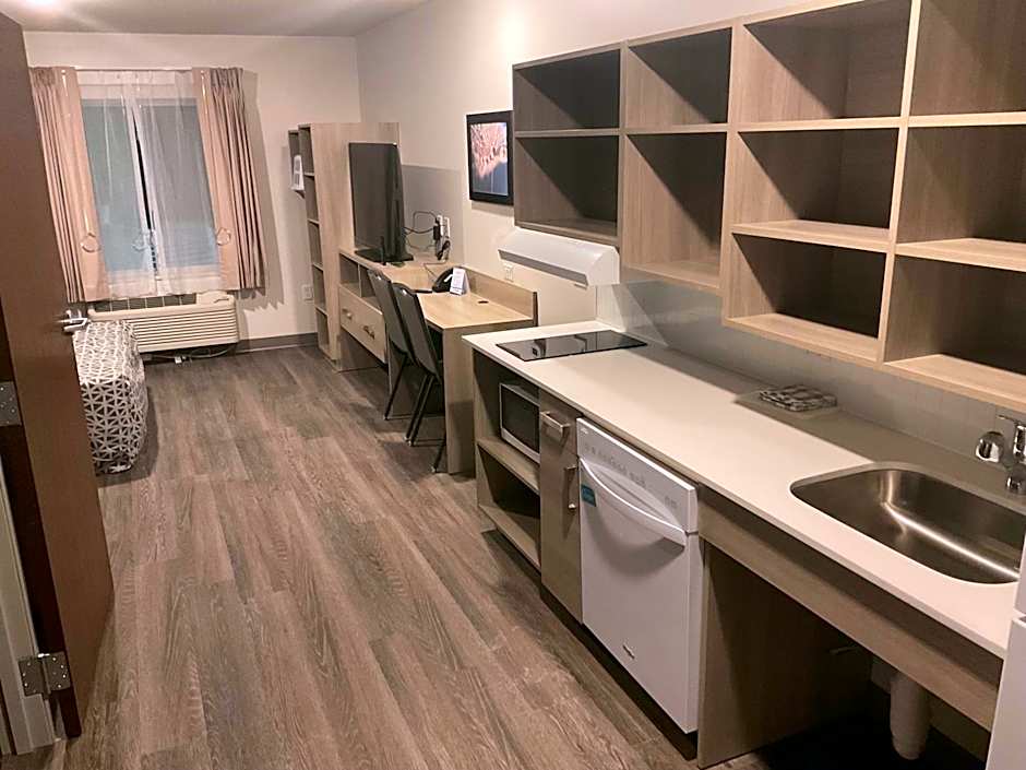 WoodSpring Suites East Lansing - University Area