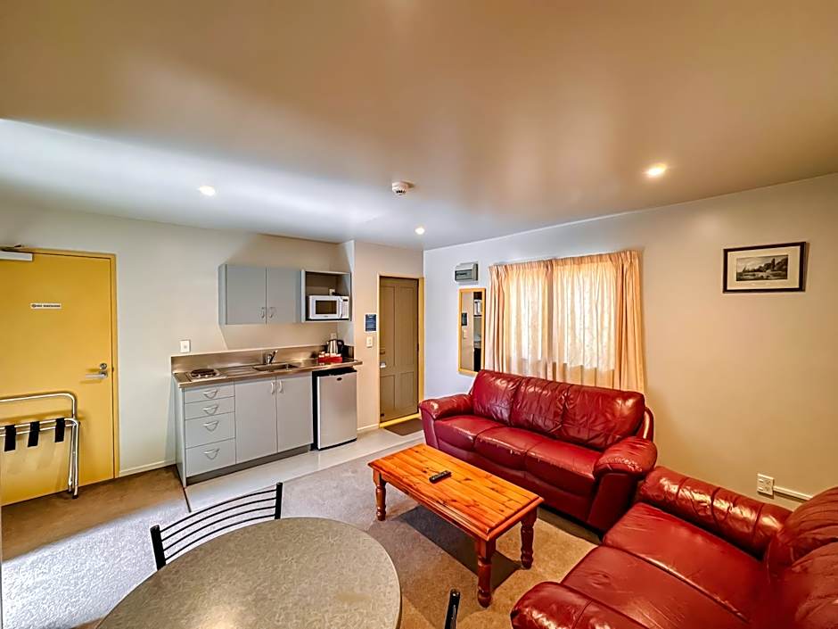 Bealey Avenue Motel