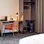 B&B HOTEL Freiburg-West