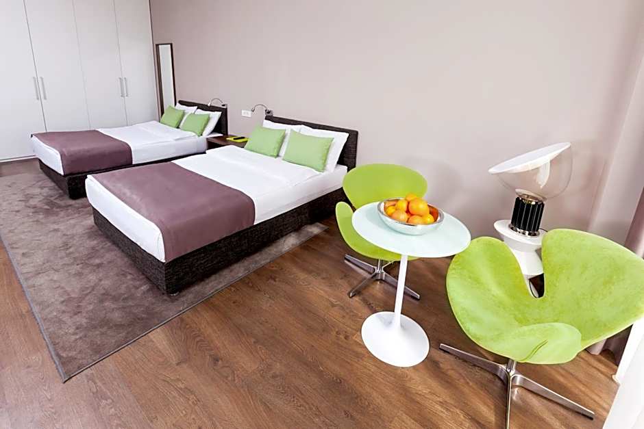 Adresa Suites