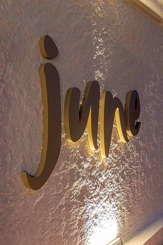 June Alaçatı Adult Only