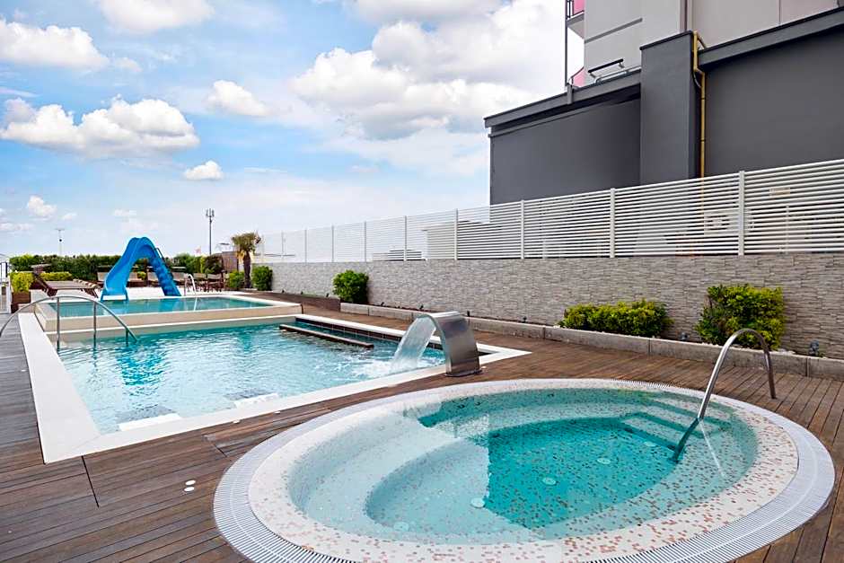 Hotel Fedora Riccione - FRONTE MARE