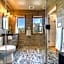 The Haüs Windham - Luxury Suites, Hot Tub, Mountain Views!