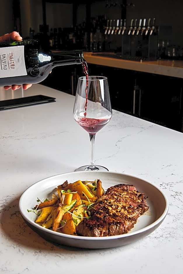 Cascade Hotel, Kansas City, a Tribute Portfolio Hotel