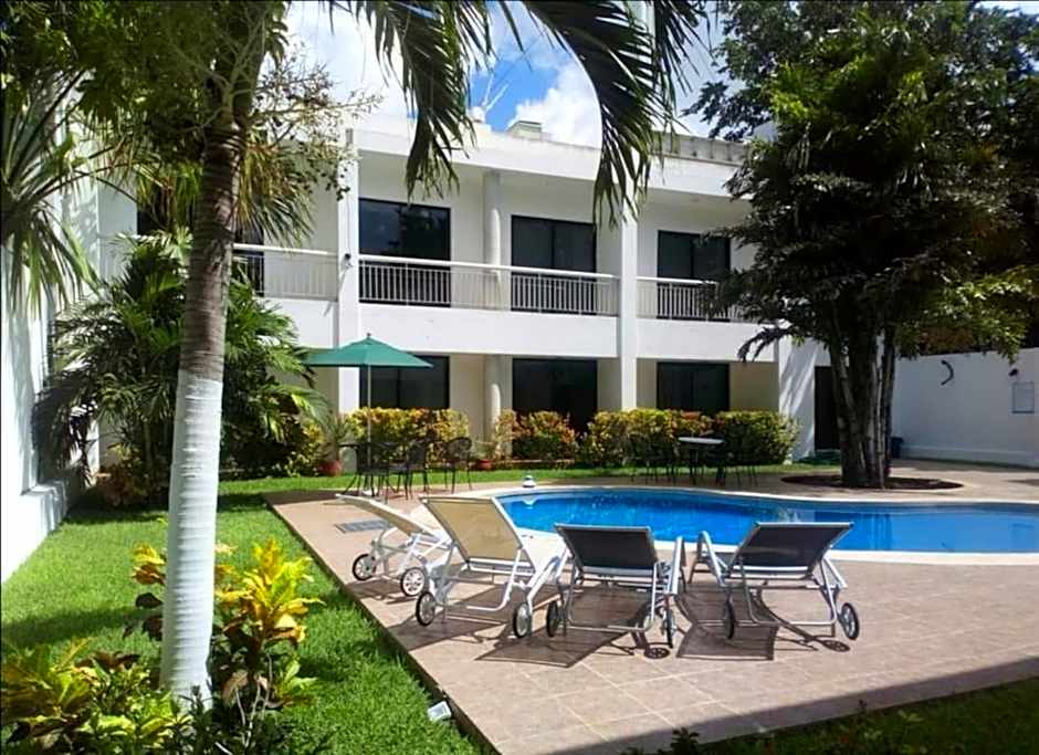 Hotel Holly