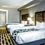 La Quinta Inn & Suites by Wyndham Lynchburg At Liberty Univ.