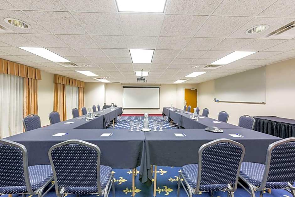 Baymont by Wyndham Des Moines Airport