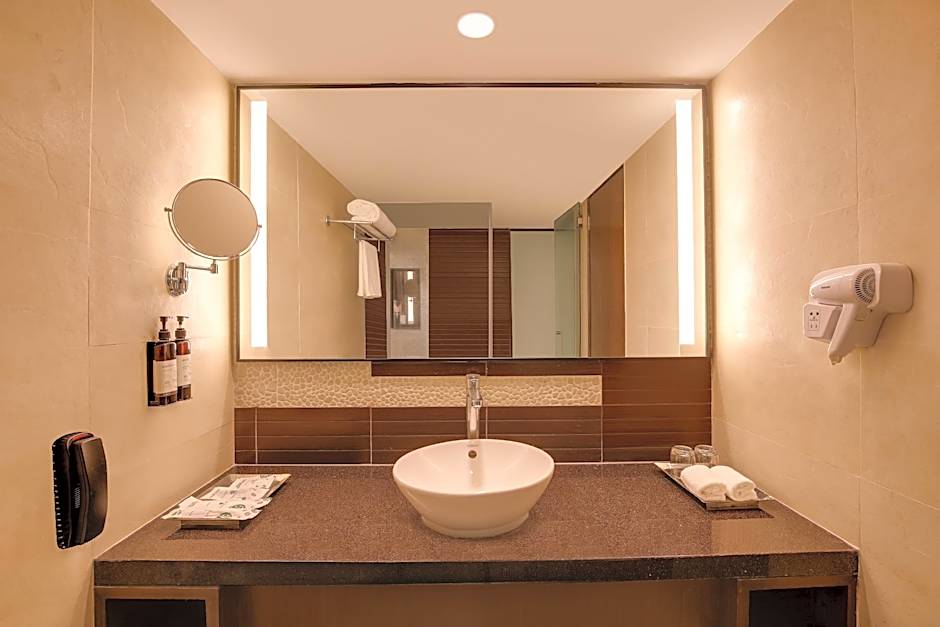 Royal Orchid Central Grazia Hotel