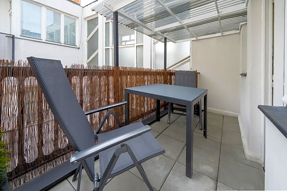 New Town - Apple Apartments