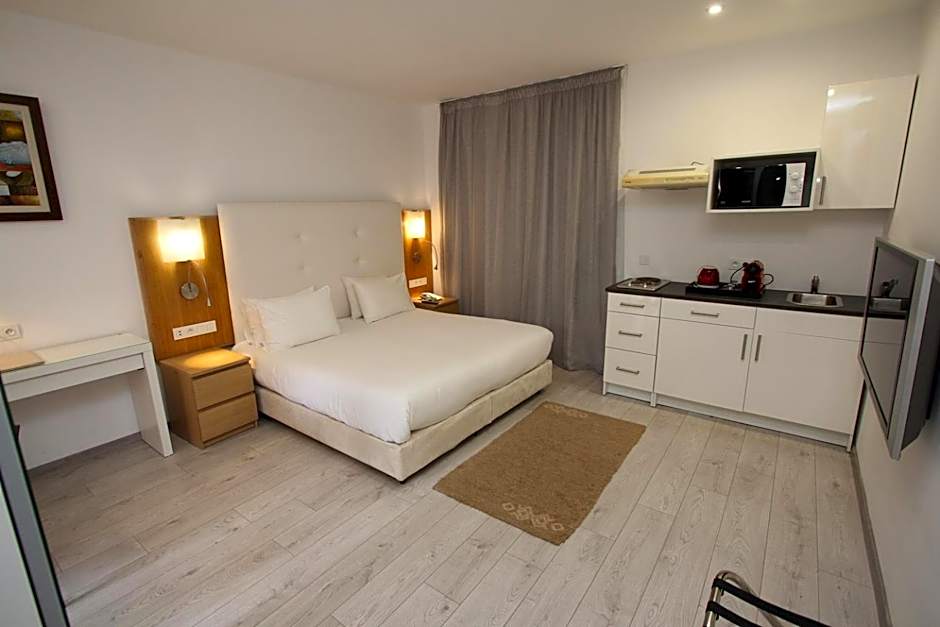 Casablanca Suites & Spa