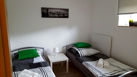 Standard Twin Room with Shared Bathroom