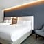Courtyard by Marriott Seattle SeaTac Airport