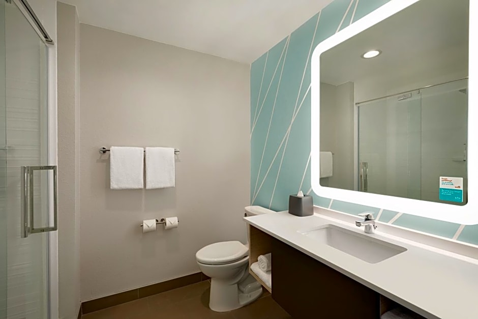 avid hotels - Midland, an IHG Hotel