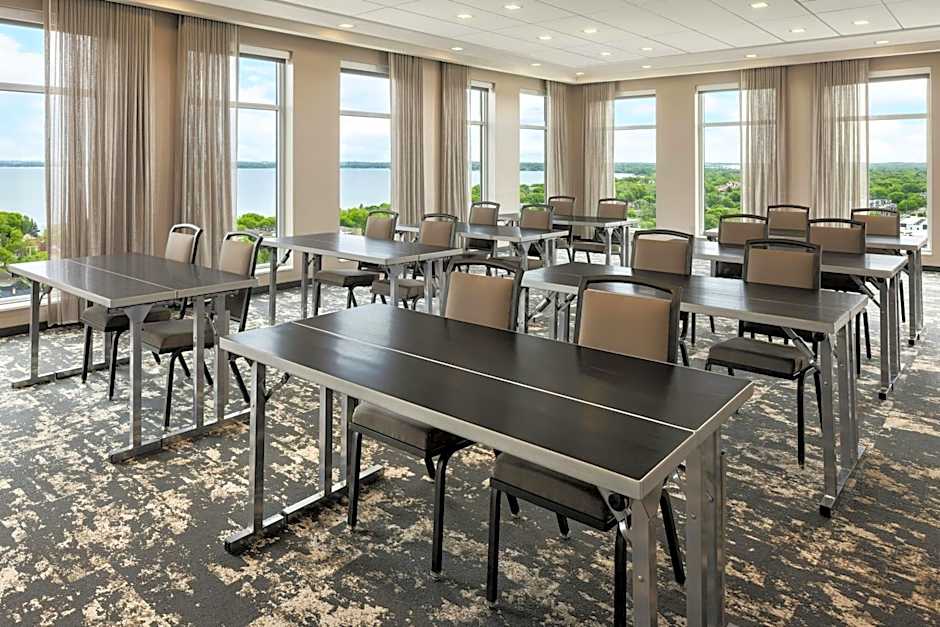 AC Hotel Madison Downtown