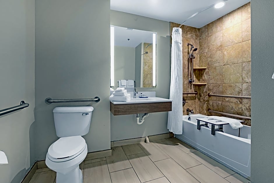 Holiday Inn Express - Gulfport Beach By IHG