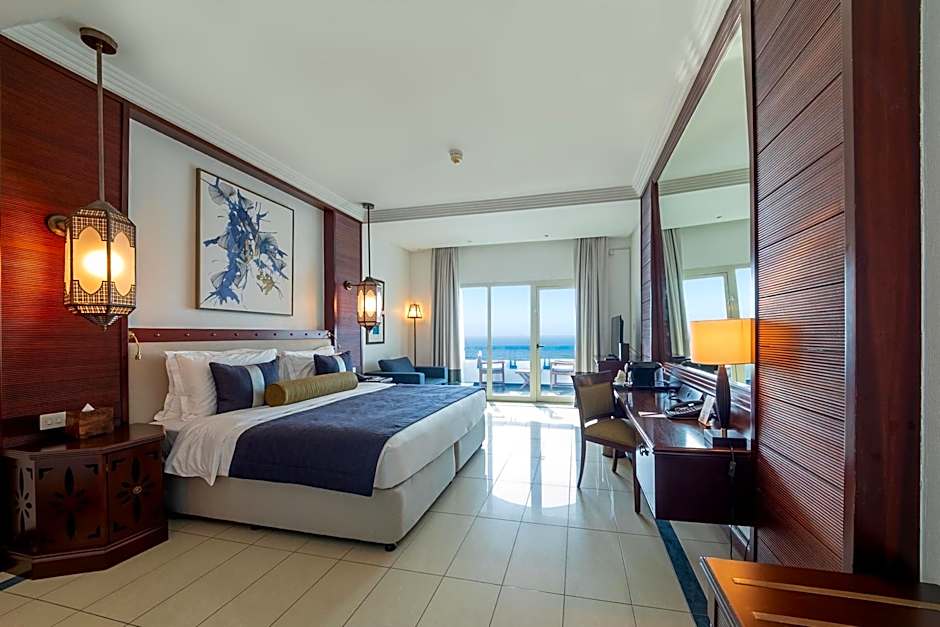 Photo 1 of 4 of Deluxe Signature, Sea View
