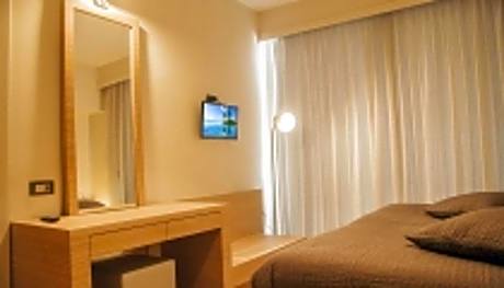 One-Bedroom Apartment with Sea View - Annex