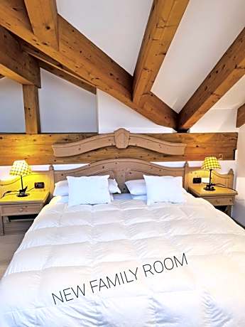 Family Room with Mountain View