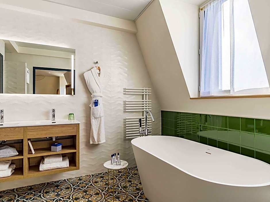 MADISON Saint Jean de Luz - Handwritten Collection