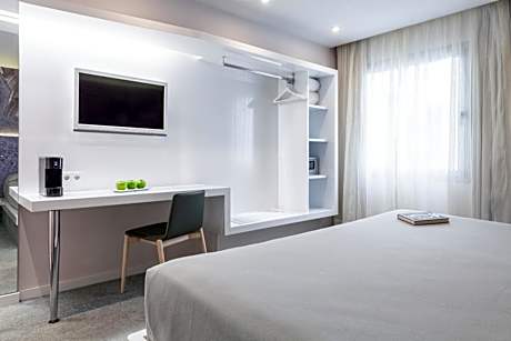 Junior Suite (2 Adults)