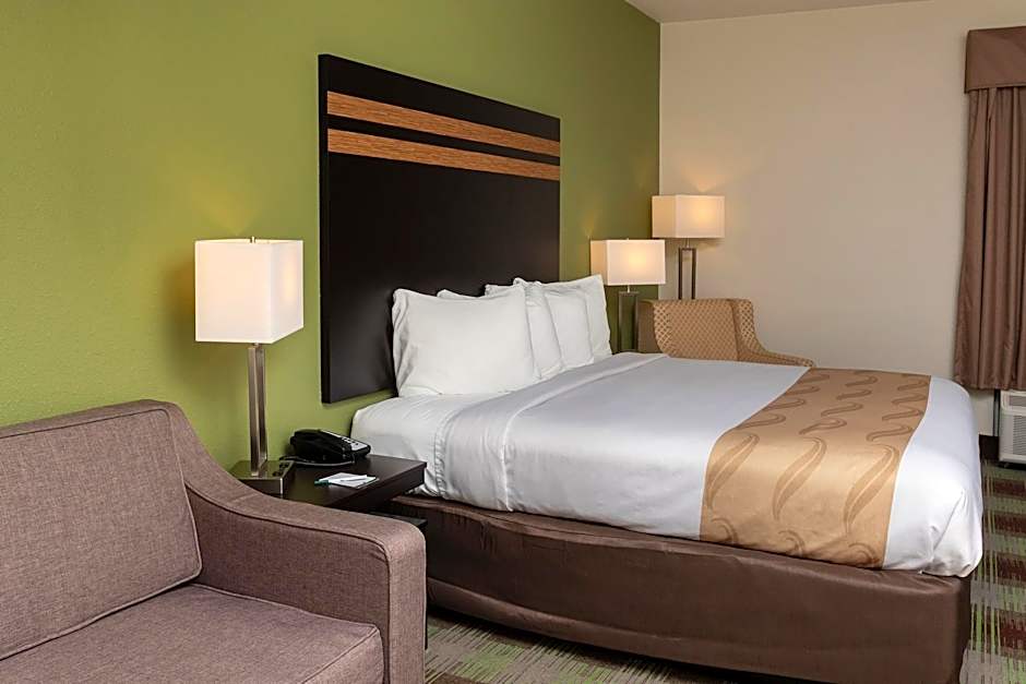 Photo 1 of 6 of 1 King Bed Suite