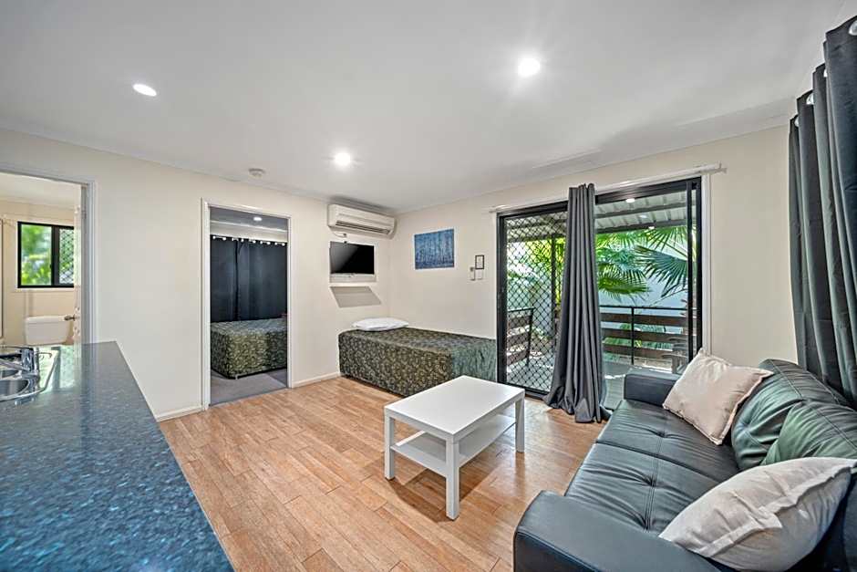 Emerald Motel Apartments