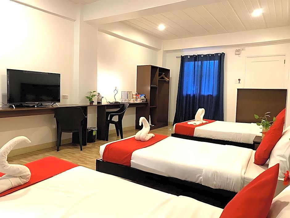 OYO 150 Davao Airport View Hotel