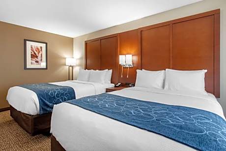 Queen Room with Two Queen Beds - Accessible/Non-Smoking