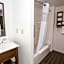 Hampton Inn By Hilton & Suites Pittsburgh/Harmarville
