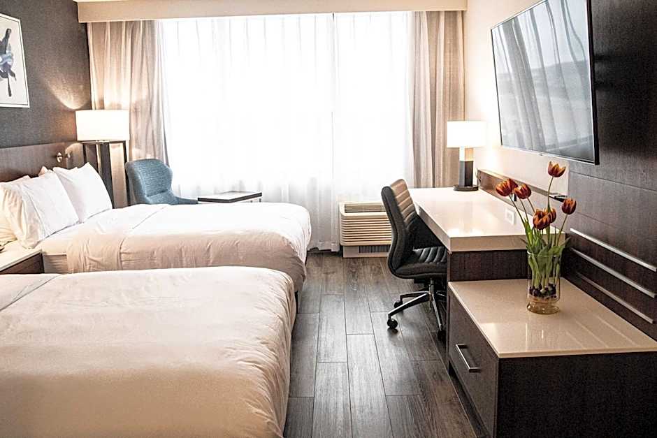 Delta Hotels by Marriott Cincinnati Sharonville