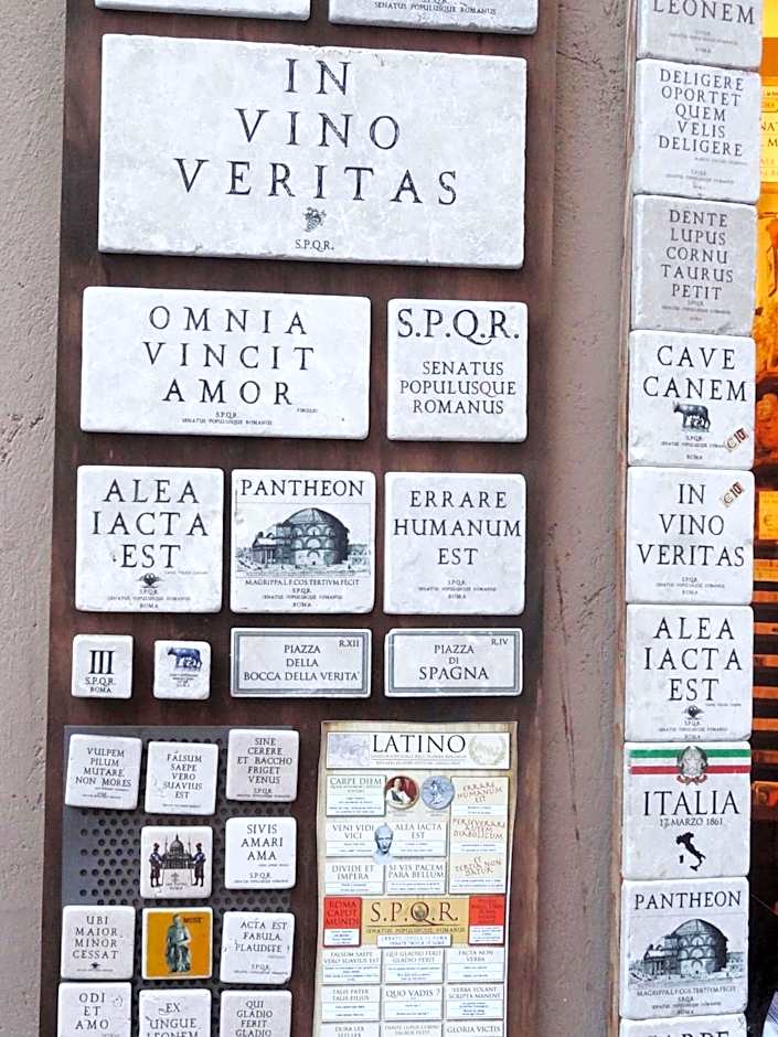 Bye Bye Roma Pantheon Suite