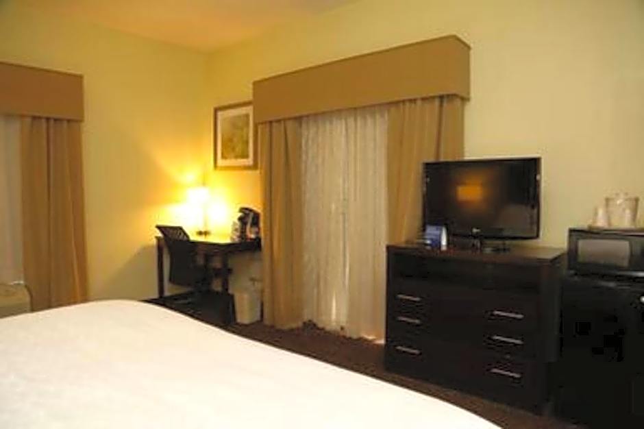 Holiday Inn Express Hotel & Suites Cleveland - Ms By IHG