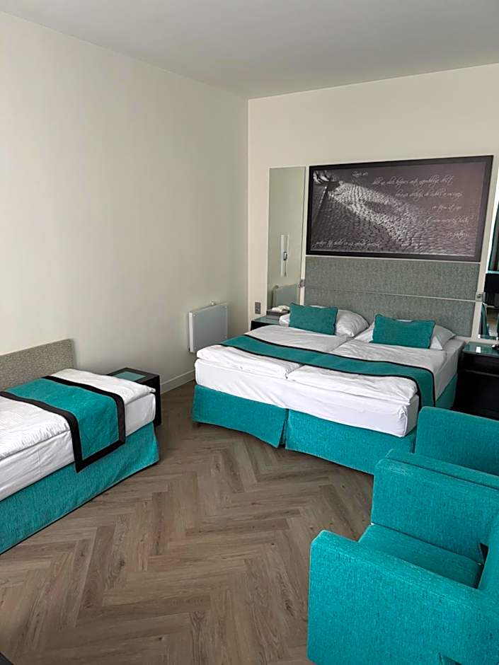 Red & Blue Design Hotel Prague